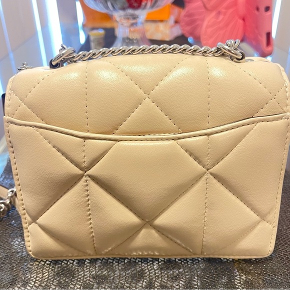 Coach Elegant White Quilted Shoulder Bag - Picture 6 of 8